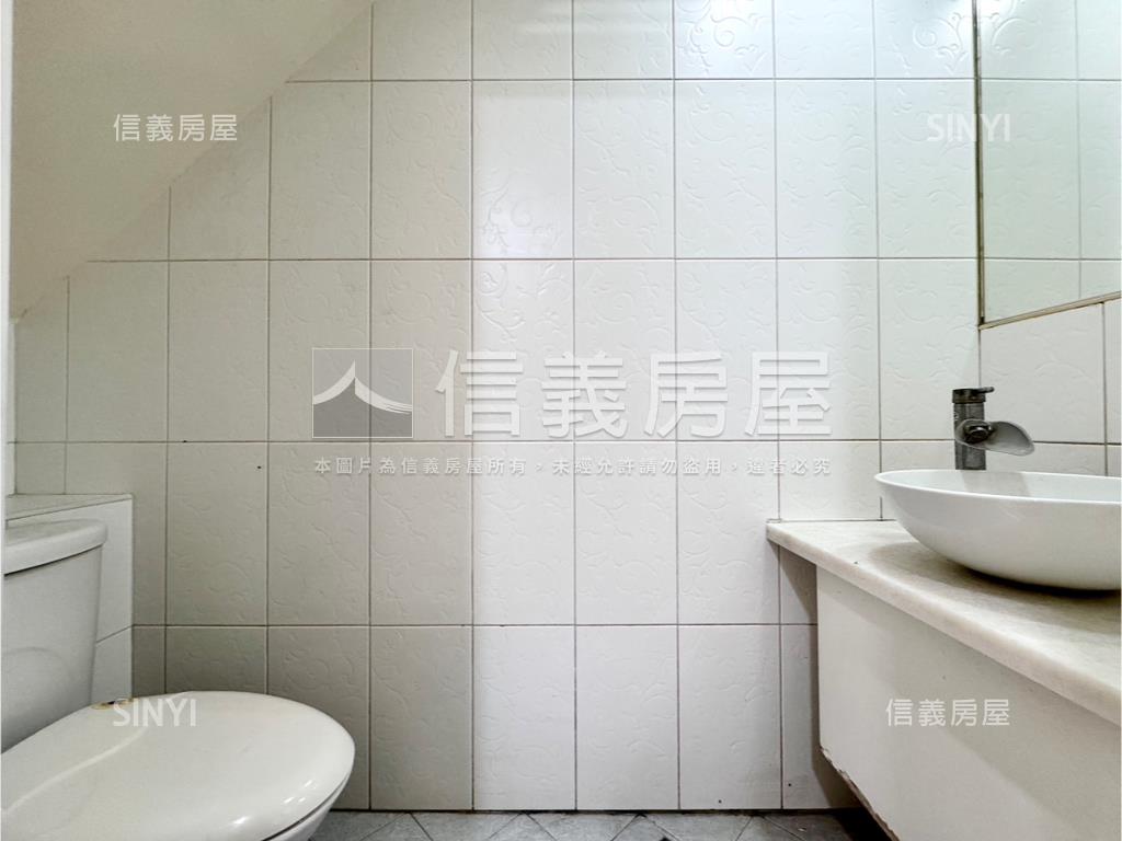 河堤明仁路顯眼金店面房屋室內格局與周邊環境