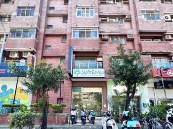 河堤明仁路顯眼金店面