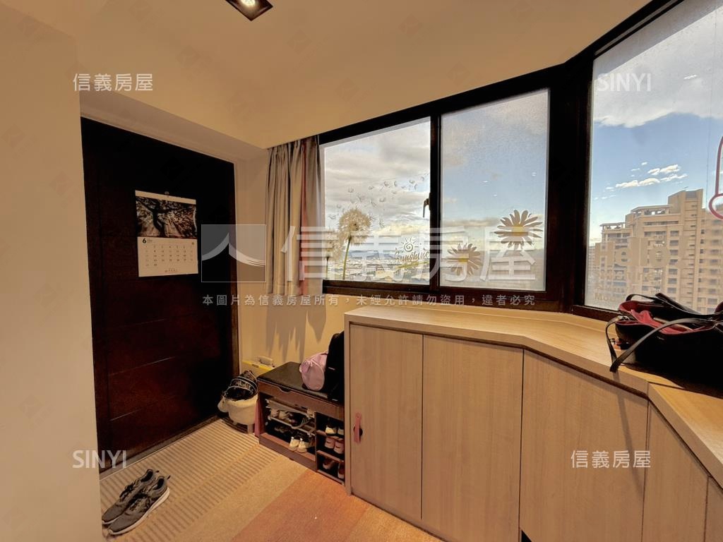 智慧家居高檔裝潢三房車位房屋室內格局與周邊環境
