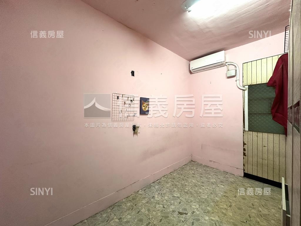 忠孝路免爬高二樓房屋室內格局與周邊環境