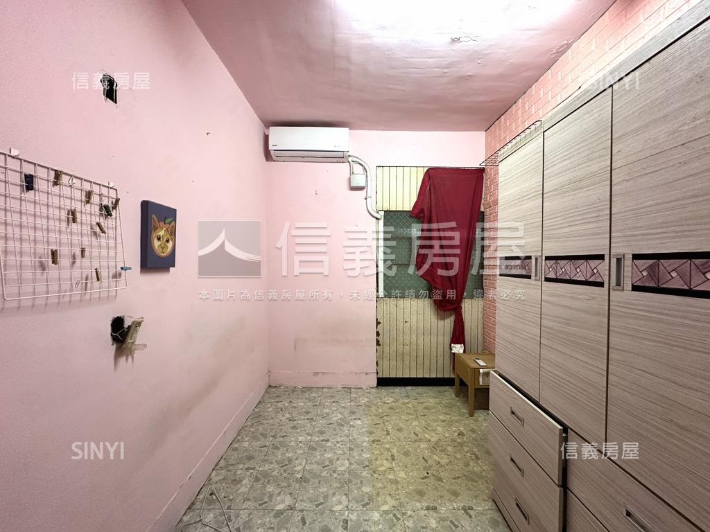 忠孝路免爬高二樓房屋室內格局與周邊環境