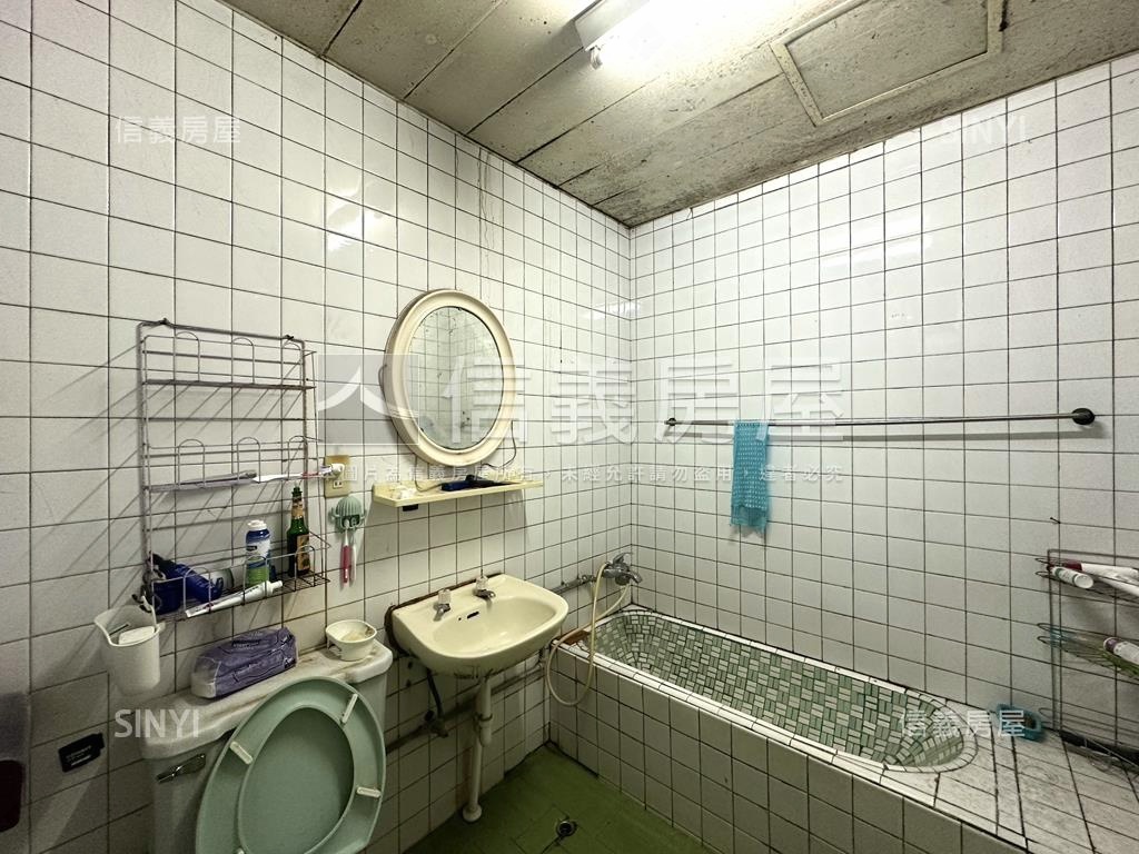 忠孝路免爬高二樓房屋室內格局與周邊環境