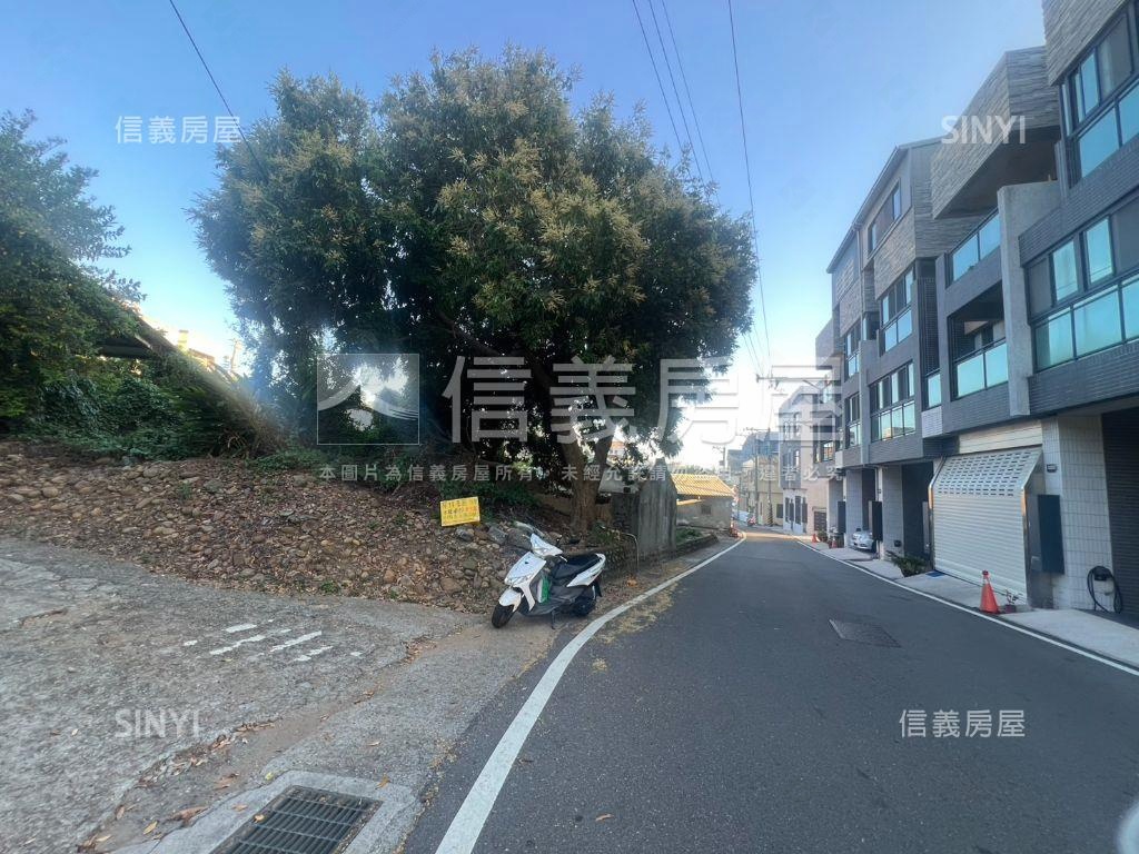 昇佳景邑三房車位房屋室內格局與周邊環境