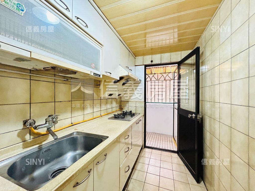 近捷運４房美寓房屋室內格局與周邊環境