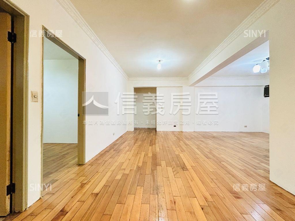 近捷運４房美寓房屋室內格局與周邊環境