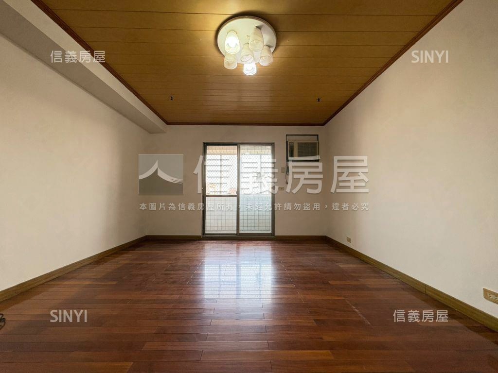 崇明天廈標準四房車位房屋室內格局與周邊環境
