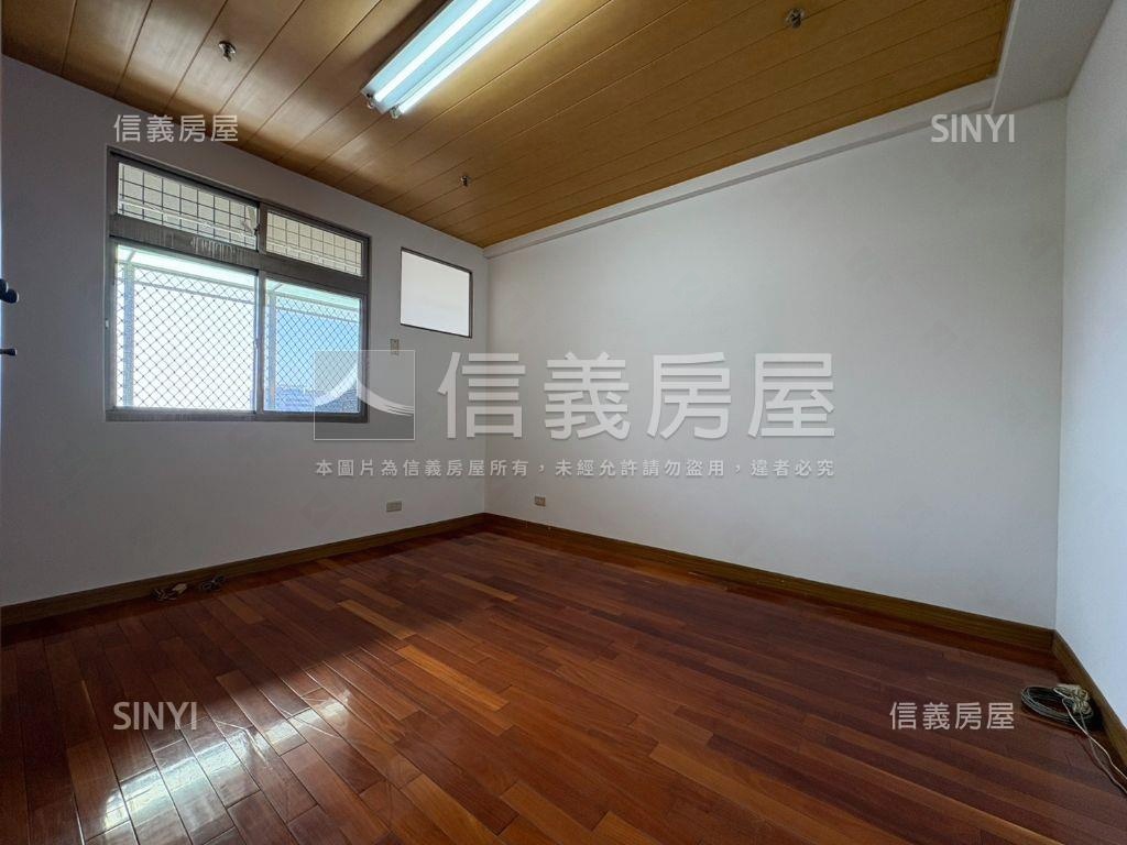 崇明天廈標準四房車位房屋室內格局與周邊環境