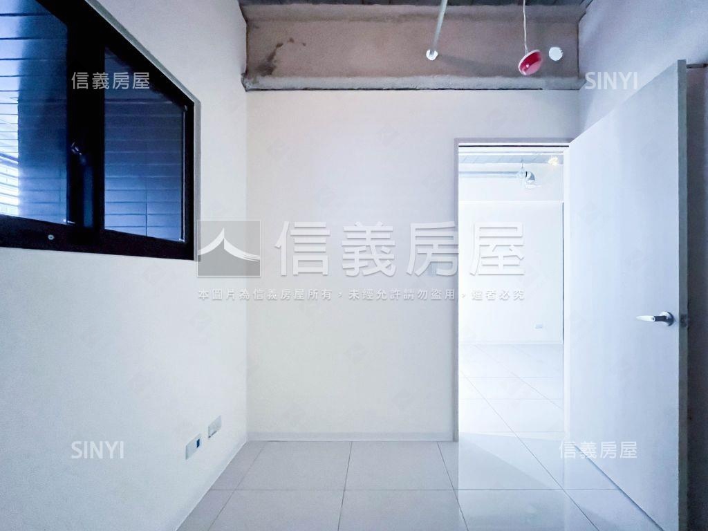 全新！市政一號院兩房車位房屋室內格局與周邊環境