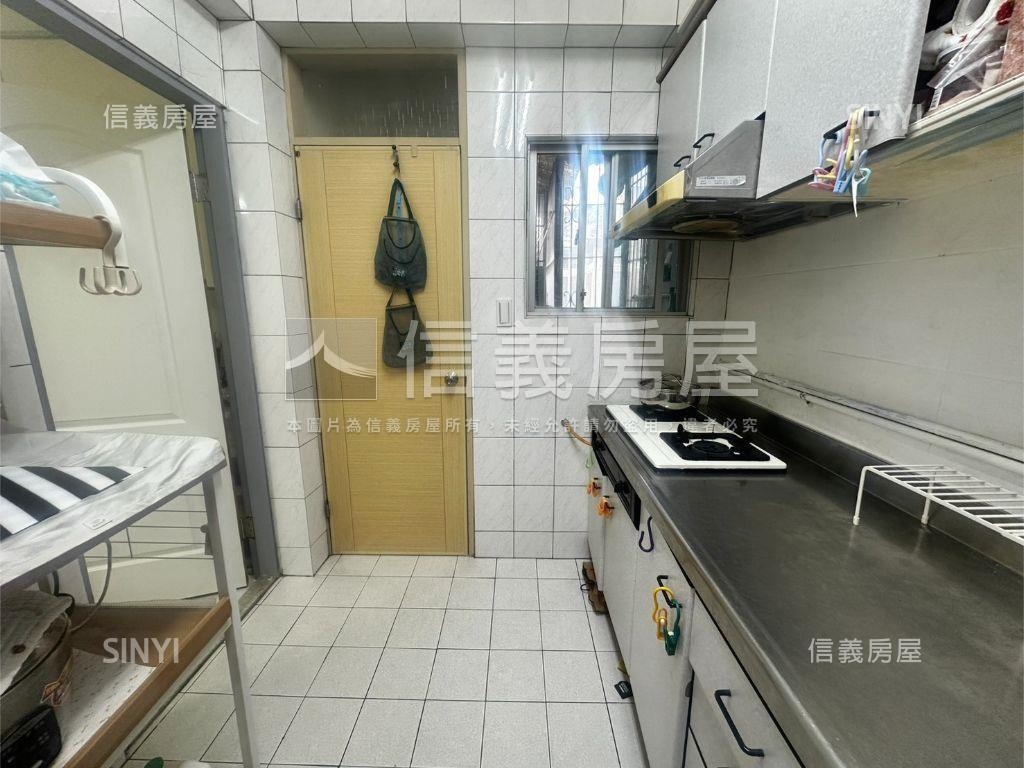 近區公所捷運美宅房屋室內格局與周邊環境