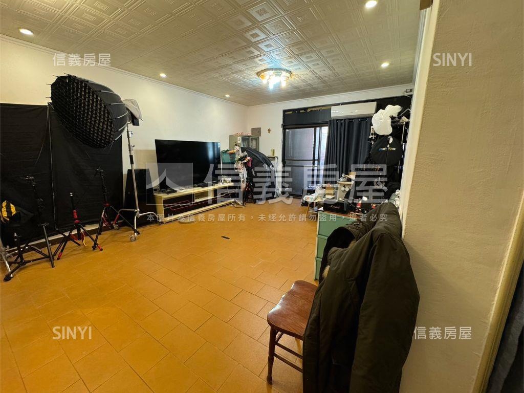 信義區國泰方正宅房屋室內格局與周邊環境