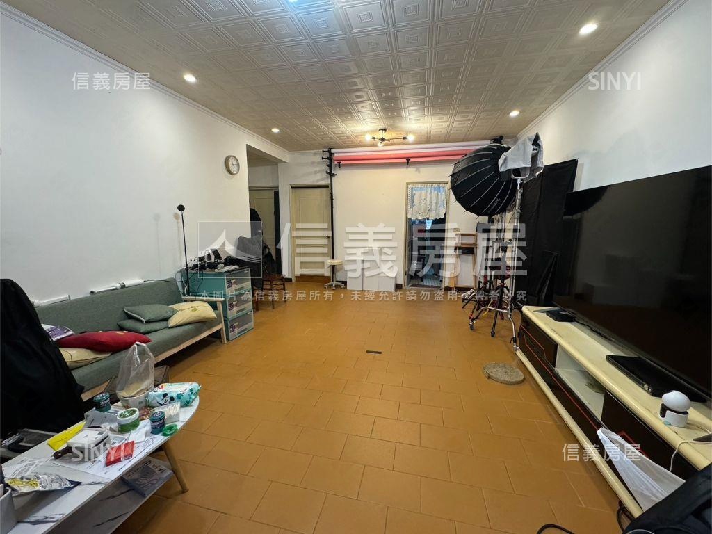 信義區國泰方正宅房屋室內格局與周邊環境