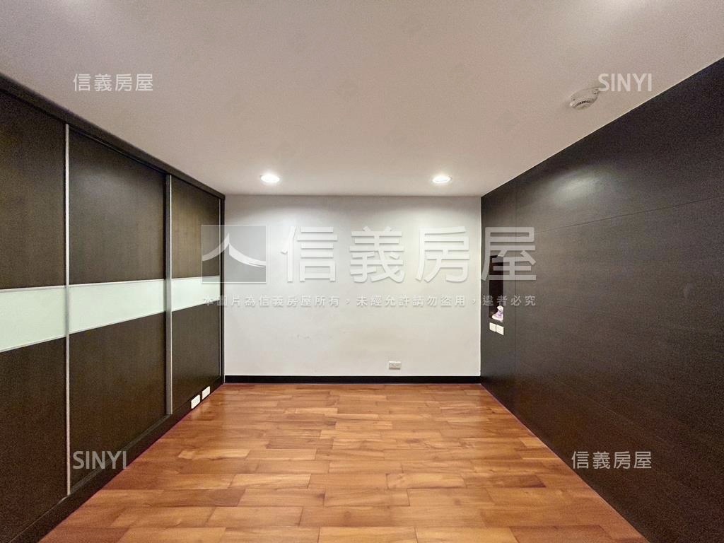 專任三樓俠客樹梢採光戶房屋室內格局與周邊環境