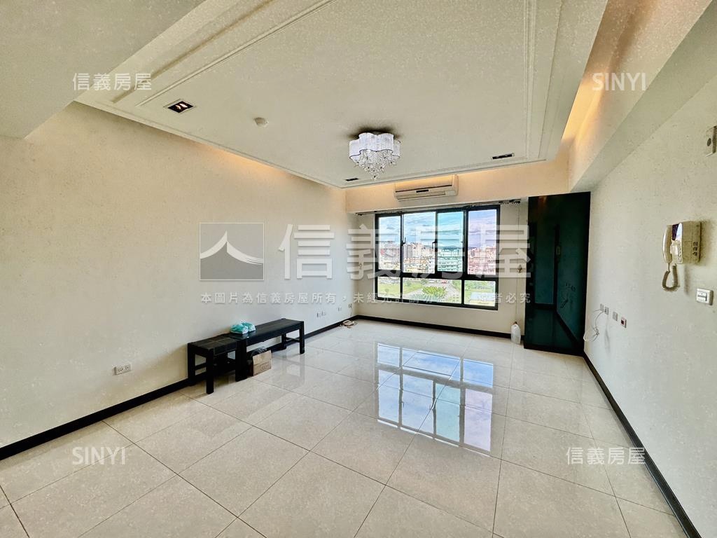 ＧＯＬＦ面公園四房雙車位房屋室內格局與周邊環境