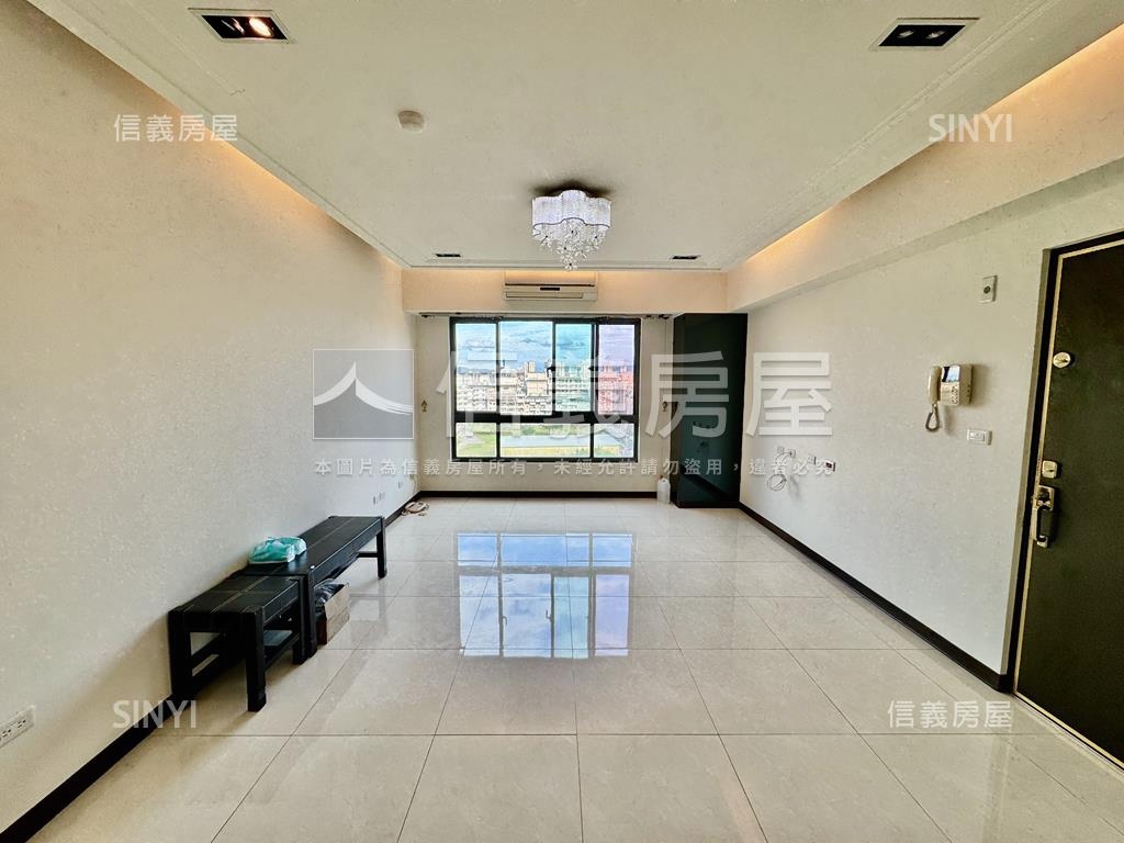 ＧＯＬＦ面公園四房雙車位房屋室內格局與周邊環境