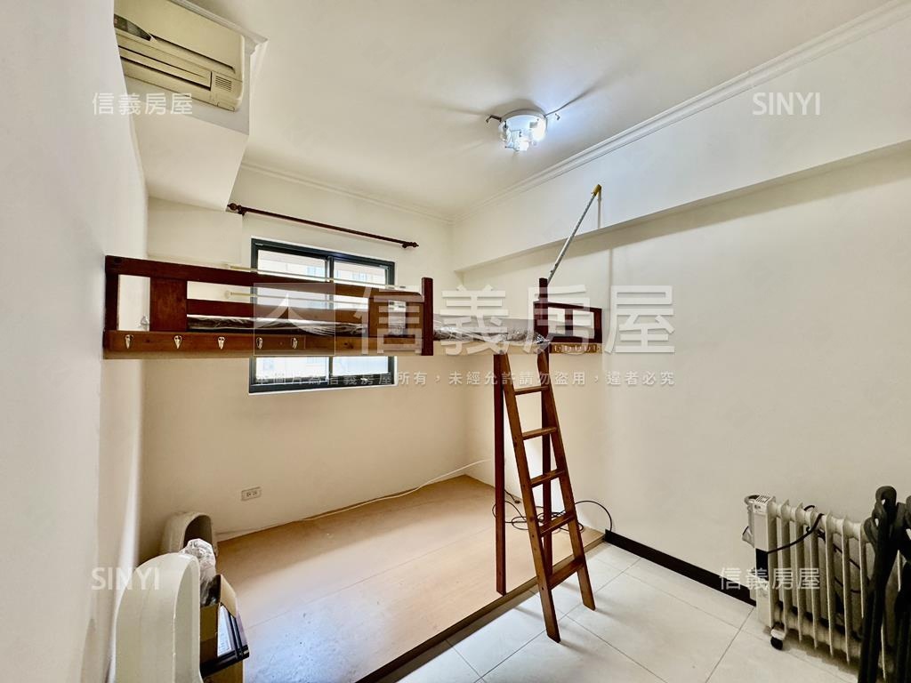 ＧＯＬＦ面公園四房雙車位房屋室內格局與周邊環境