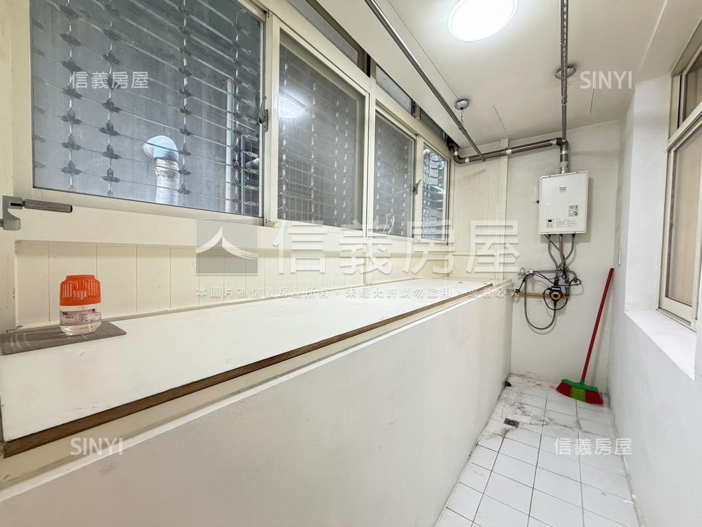 社子國小方正三房房屋室內格局與周邊環境