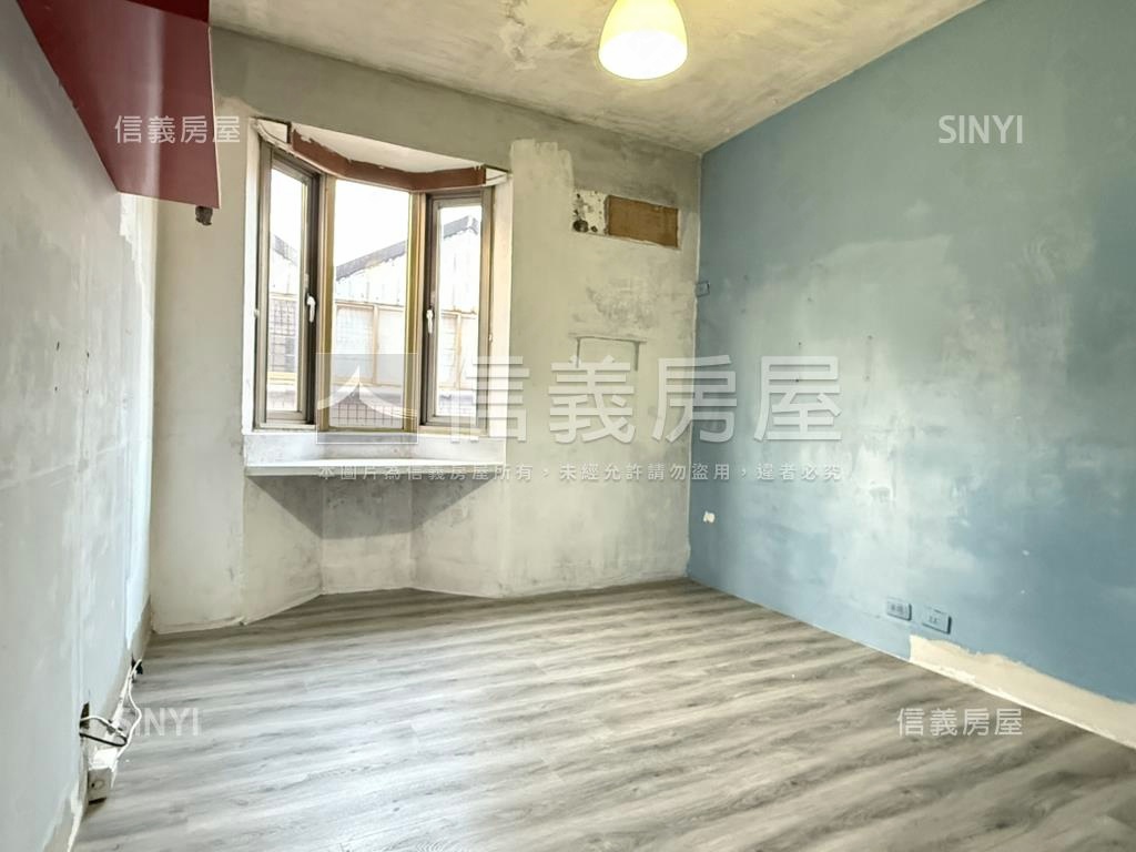 大學詩鄉樓中樓房屋室內格局與周邊環境