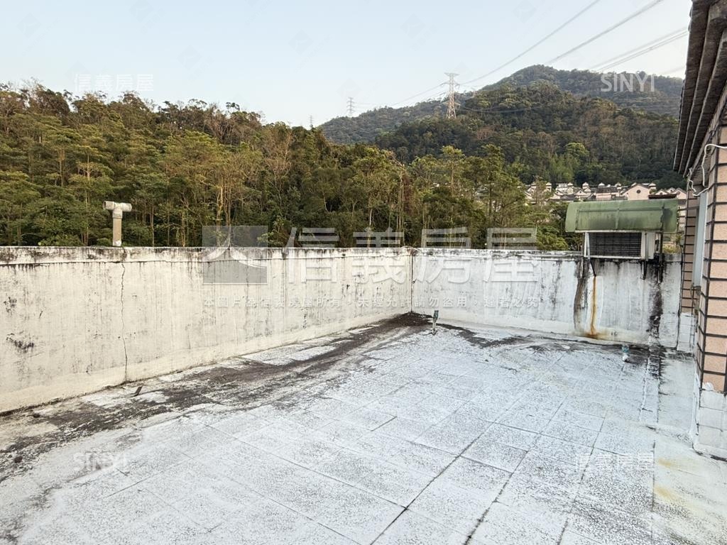 大學詩鄉樓中樓房屋室內格局與周邊環境