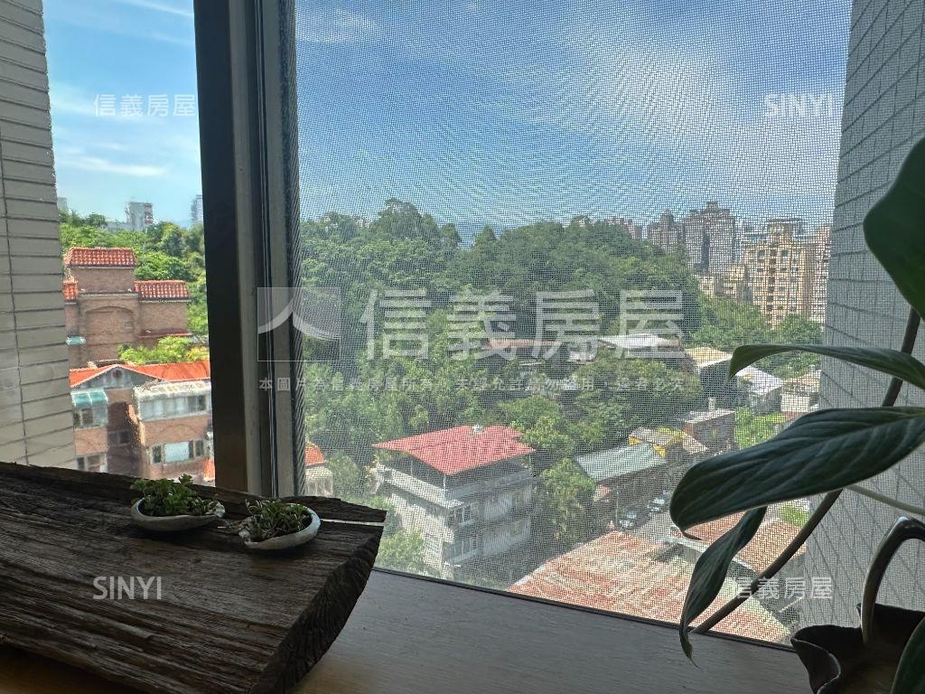 試院挑高大器樓中樓房屋室內格局與周邊環境