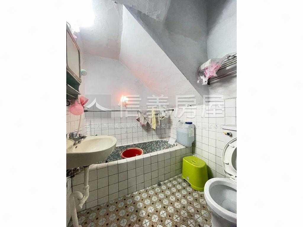 美術園道首排庭院古厝房屋室內格局與周邊環境