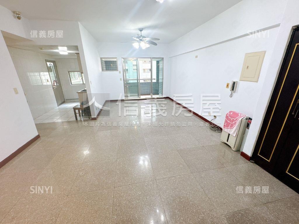 由鉅建設！南屯大三房平車房屋室內格局與周邊環境