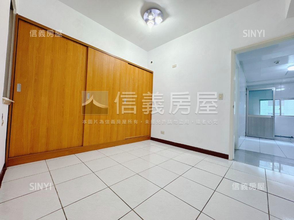 由鉅建設！南屯大三房平車房屋室內格局與周邊環境