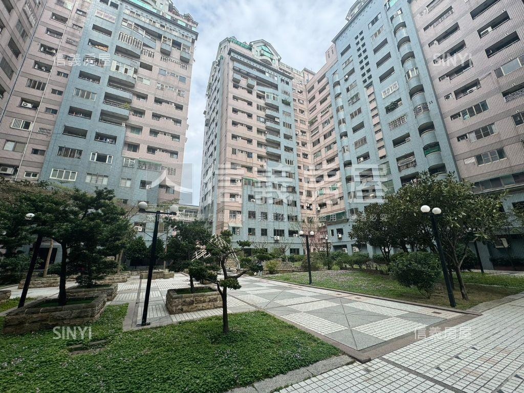 由鉅建設！南屯大三房平車房屋室內格局與周邊環境