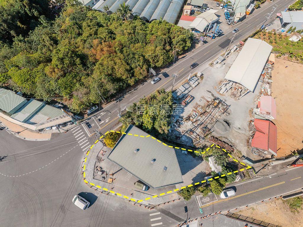 中興新村五叉路口黃金角地房屋室內格局與周邊環境