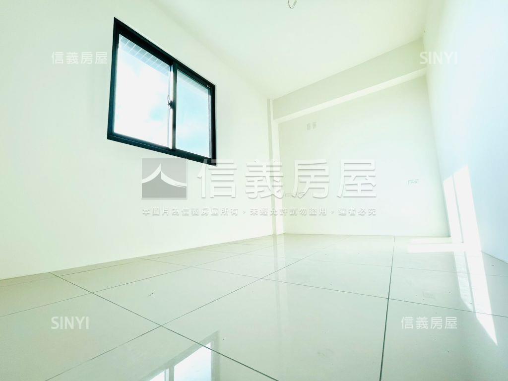 鴻茂富匯大面寬五房美墅房屋室內格局與周邊環境