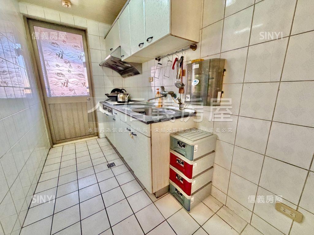 ＜大台中新市＞先看這間！房屋室內格局與周邊環境