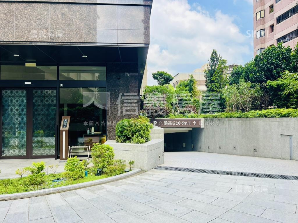 國泰昕春雙車位稀有大戶房屋室內格局與周邊環境