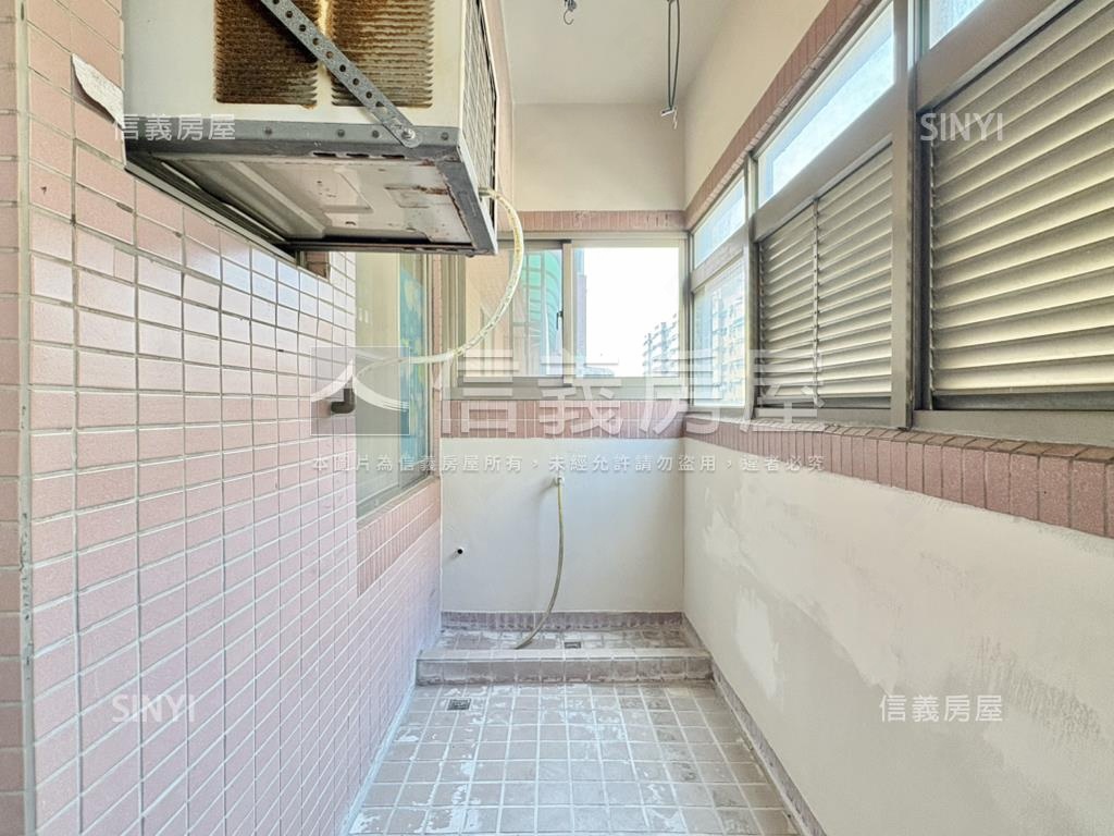 北區雙陽台方正大三房平車房屋室內格局與周邊環境