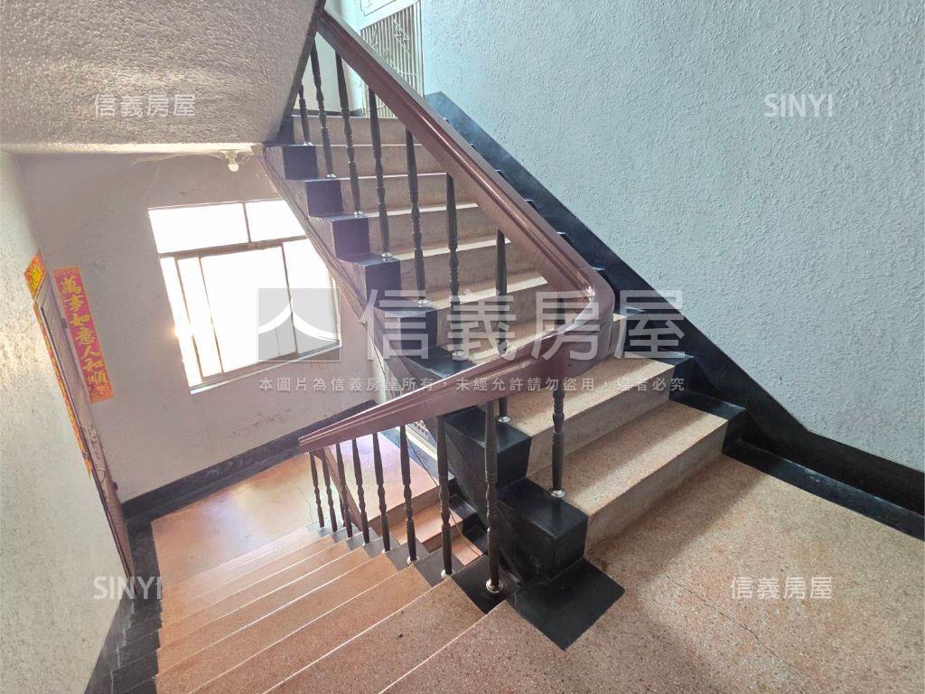 三多商圈健身公寓房屋室內格局與周邊環境