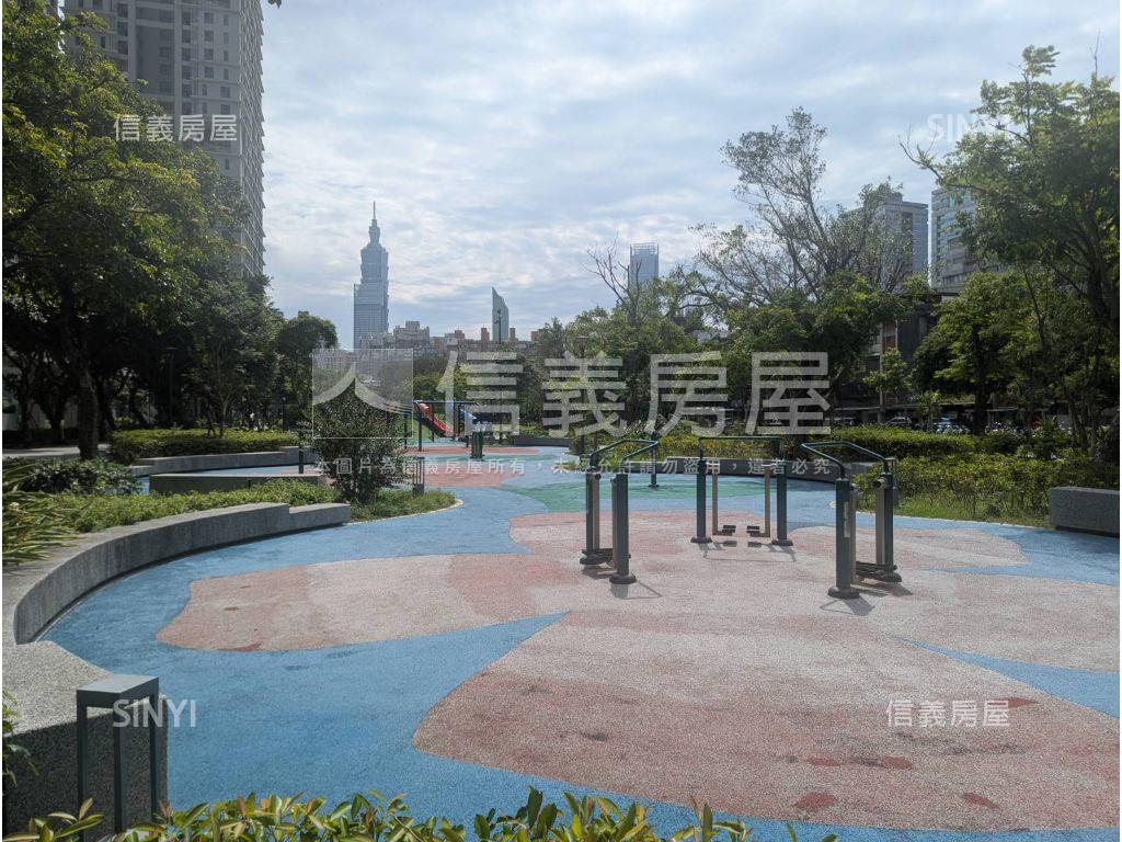 忠孝東路住辦一樓房屋室內格局與周邊環境