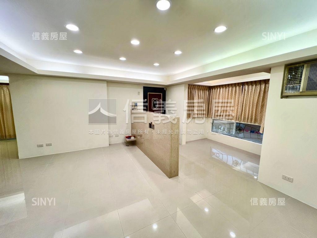 中央新村邊間明亮３房車位房屋室內格局與周邊環境