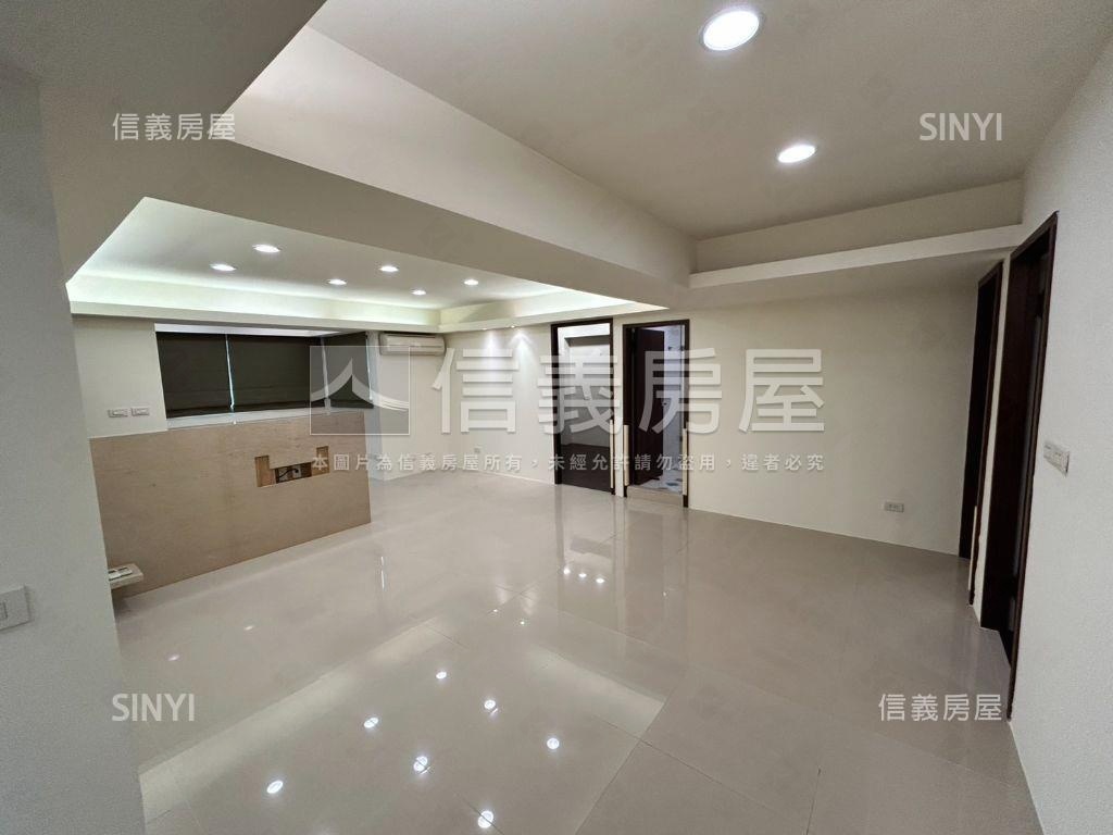 中央新村邊間明亮３房車位房屋室內格局與周邊環境