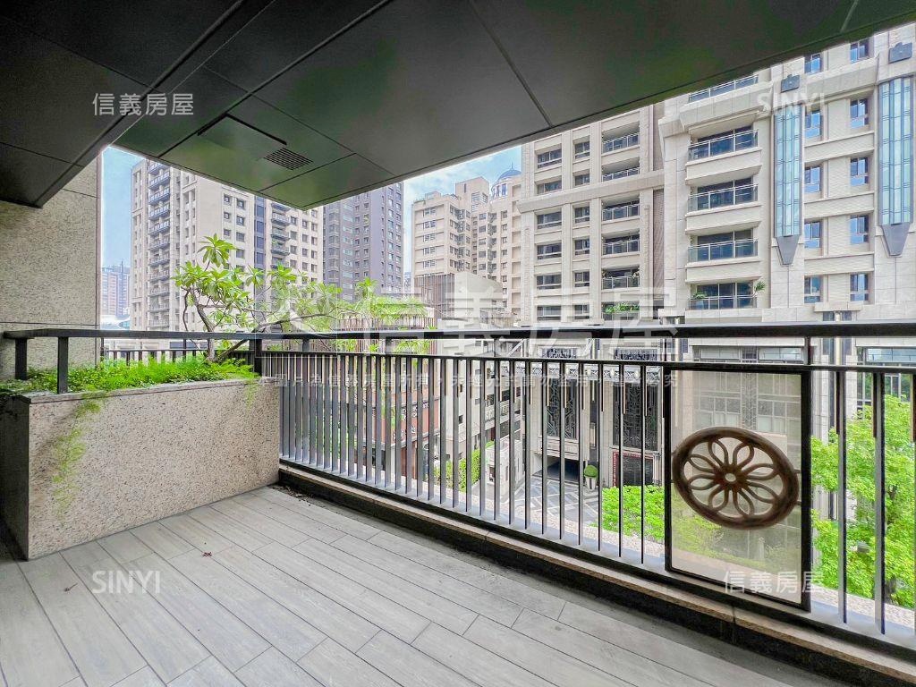 國泰層峰氣勢磅礡房屋室內格局與周邊環境