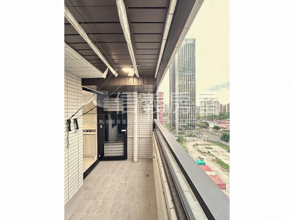 『專任』昕上城３房車位房屋室內格局與周邊環境