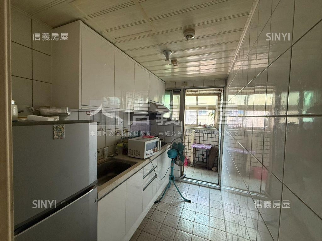 桃林步道旁稀有三房車位房屋室內格局與周邊環境