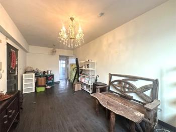 桃林步道旁稀有三房車位