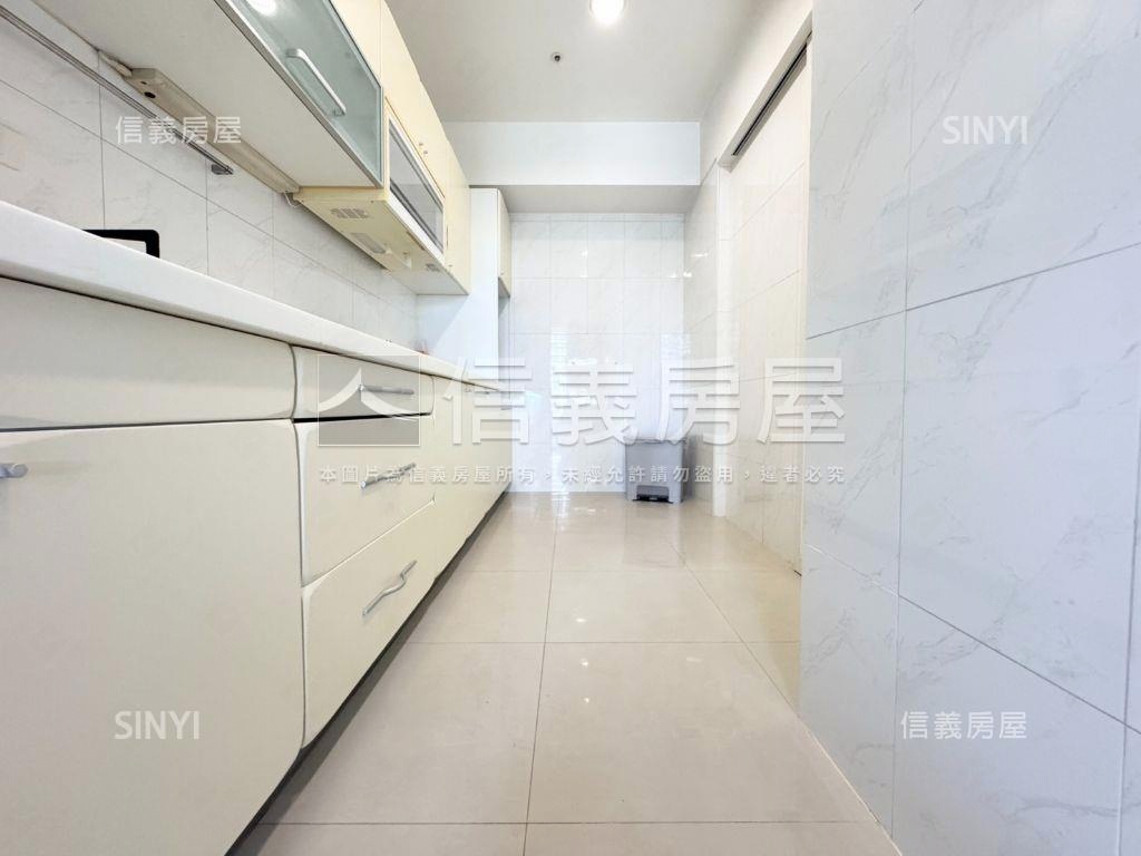 【大易春秋】明亮美裝三房房屋室內格局與周邊環境