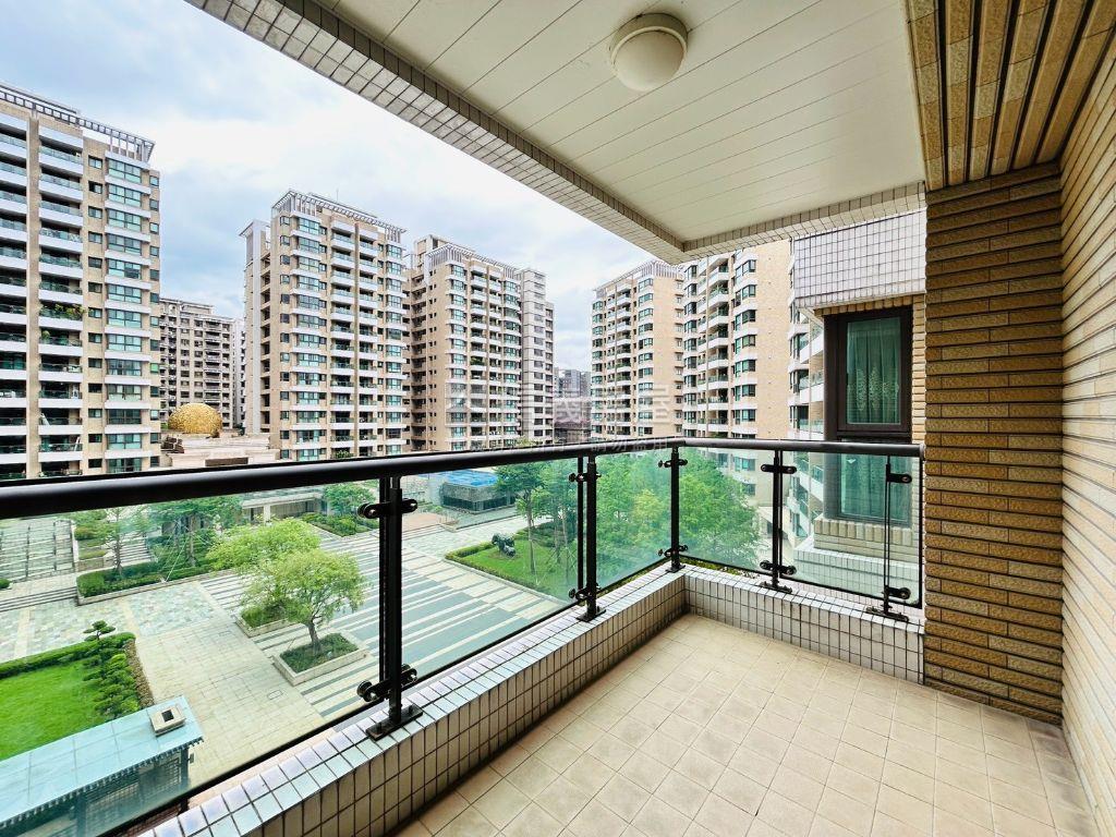 【微笑莊園】中庭景觀三房房屋室內格局與周邊環境