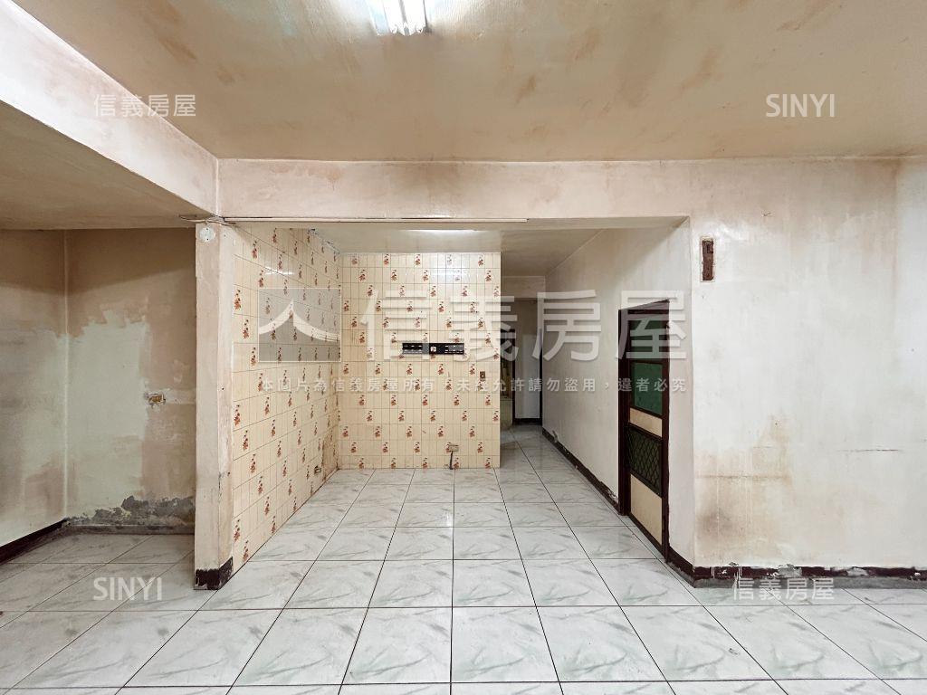 邊間一樓大庭院地下室房屋室內格局與周邊環境