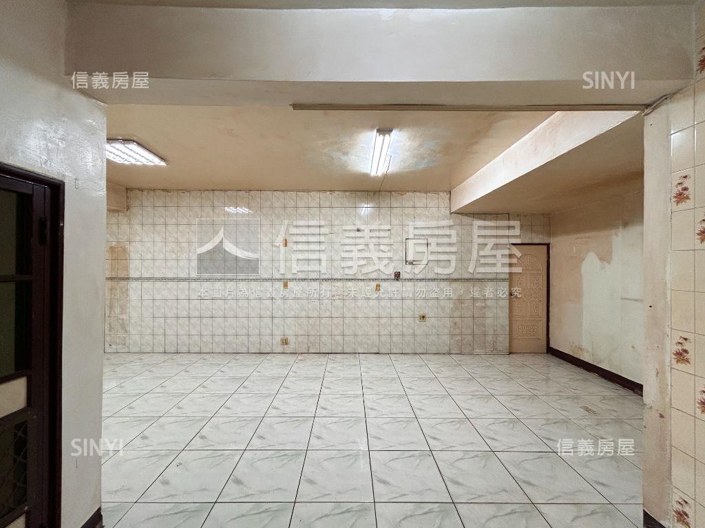 邊間一樓大庭院地下室房屋室內格局與周邊環境