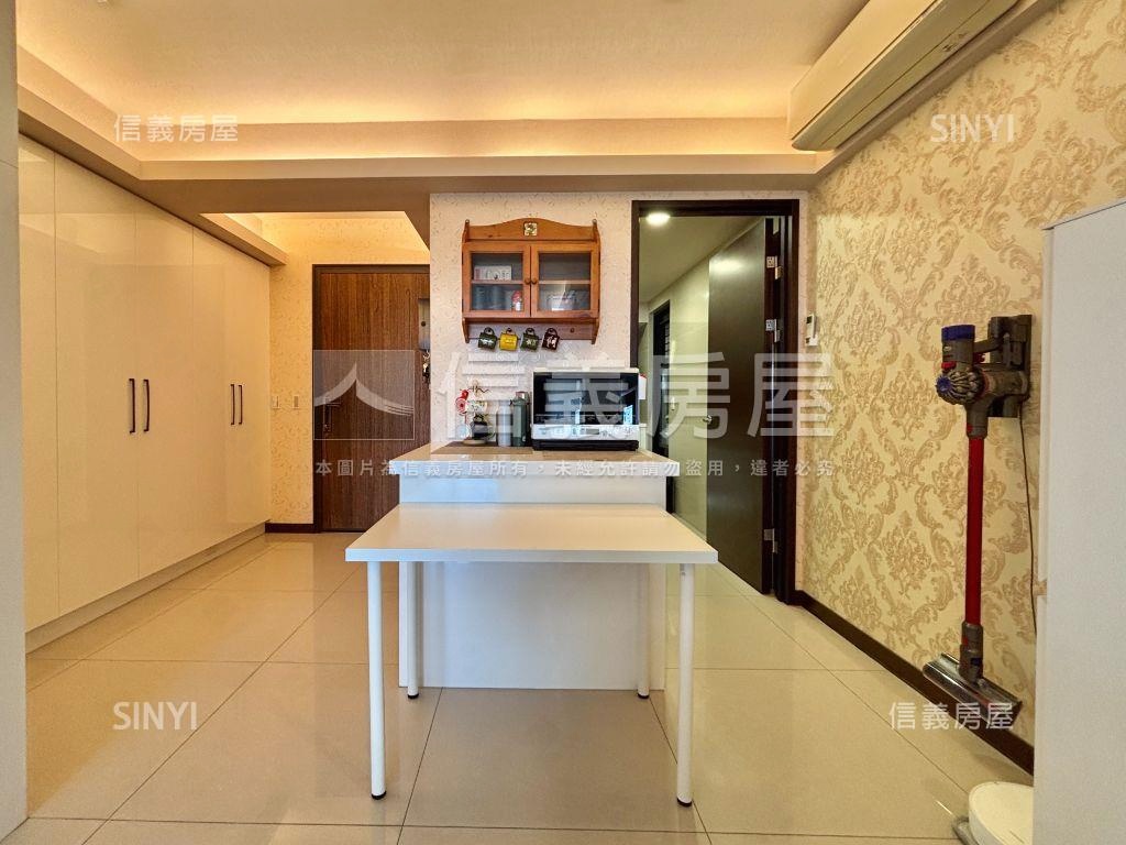 國泰御博苑帝王３房雙平車房屋室內格局與周邊環境