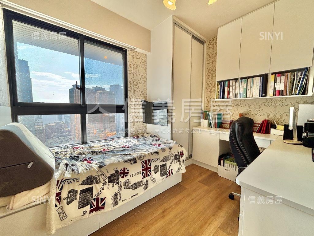 國泰御博苑帝王３房雙平車房屋室內格局與周邊環境