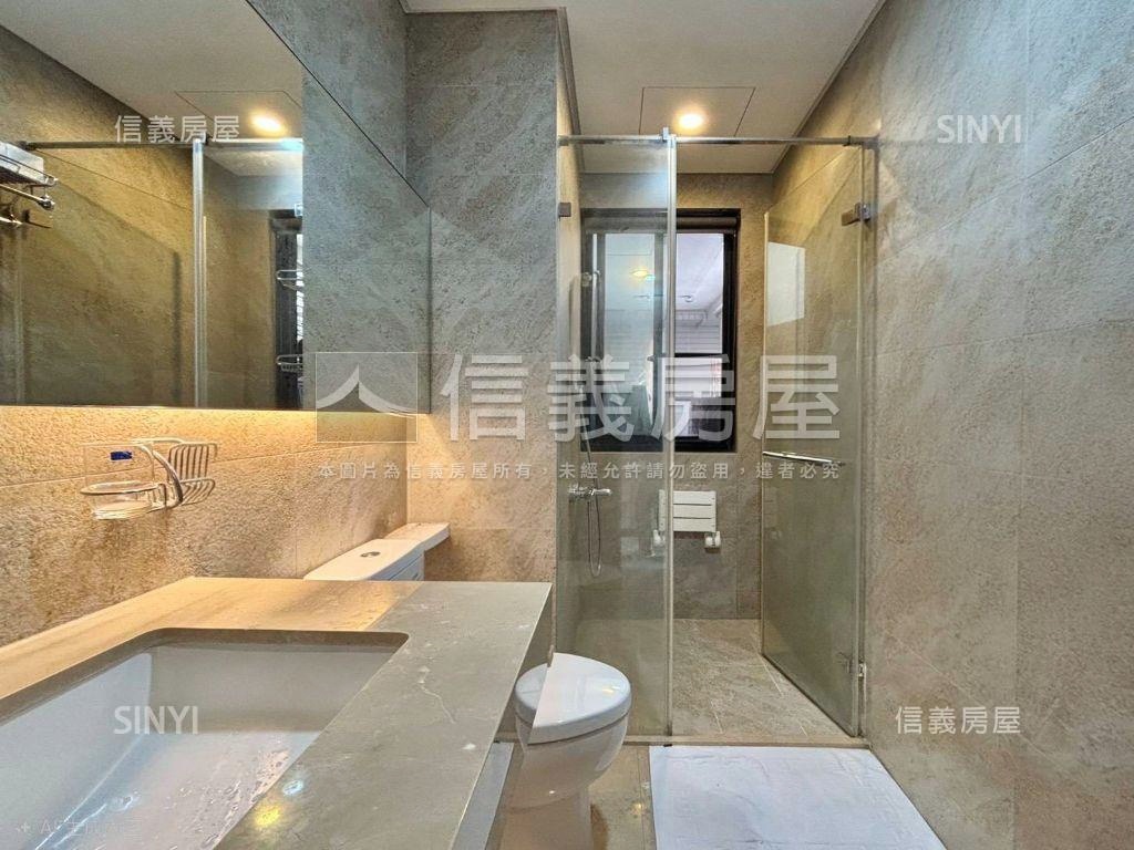 國泰御博苑帝王３房雙平車房屋室內格局與周邊環境