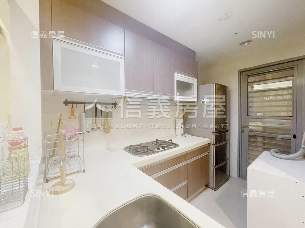 耶魯兩房車位＊飛閣流丹房屋室內格局與周邊環境