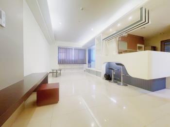 耶魯兩房車位＊飛閣流丹