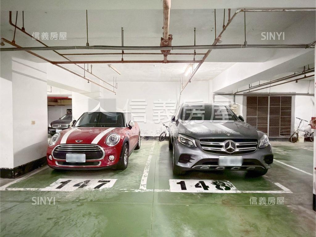 宏國大鎮Ｂ２坡平車位房屋室內格局與周邊環境